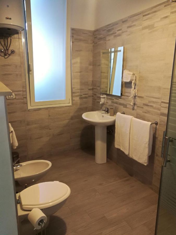 Settimo Sole Affitta Camere Таранто Экстерьер фото